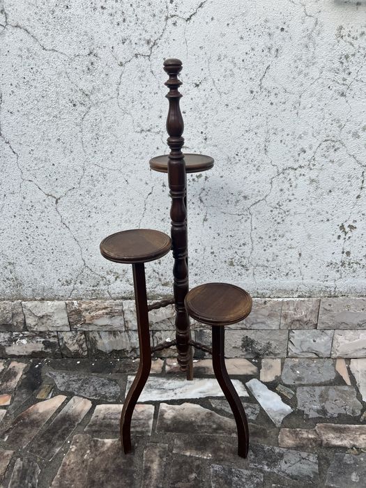 Estante para vasos em Madeira