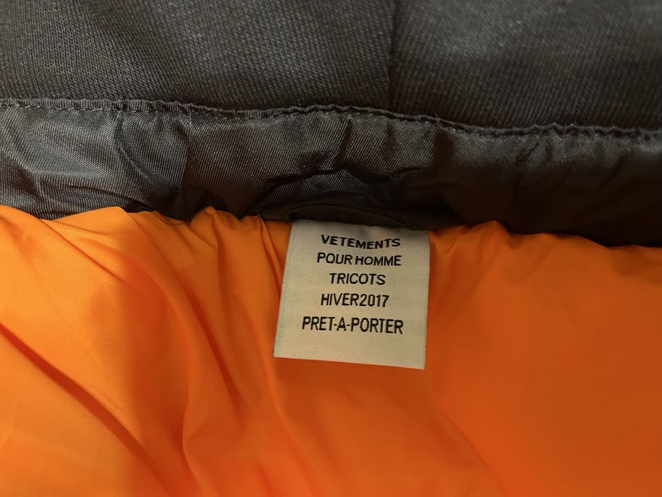 Куртка VETEMENTS Total Fucking Darkness Bomber Кроп-Фіт бомбер