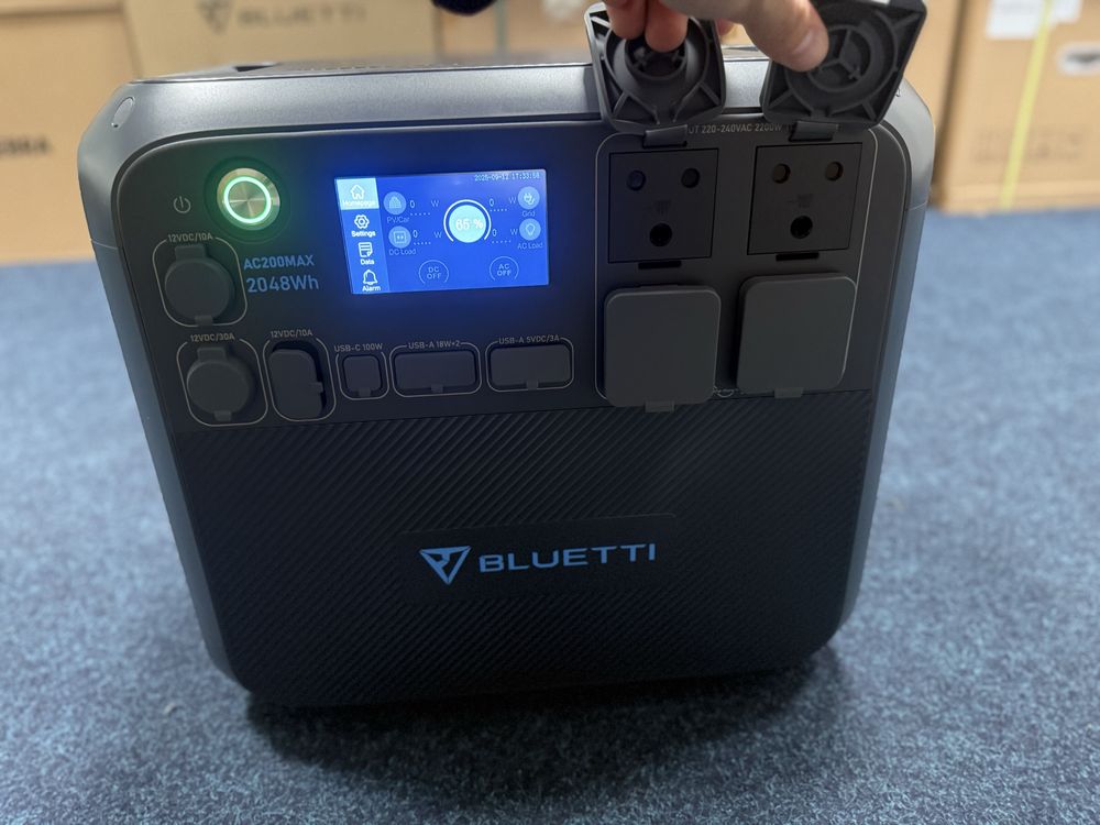 Продам зарядна станція Bluetti AC200 Max