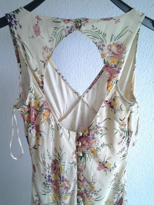 Sukienki letnie w kwiaty roz 38 Asos