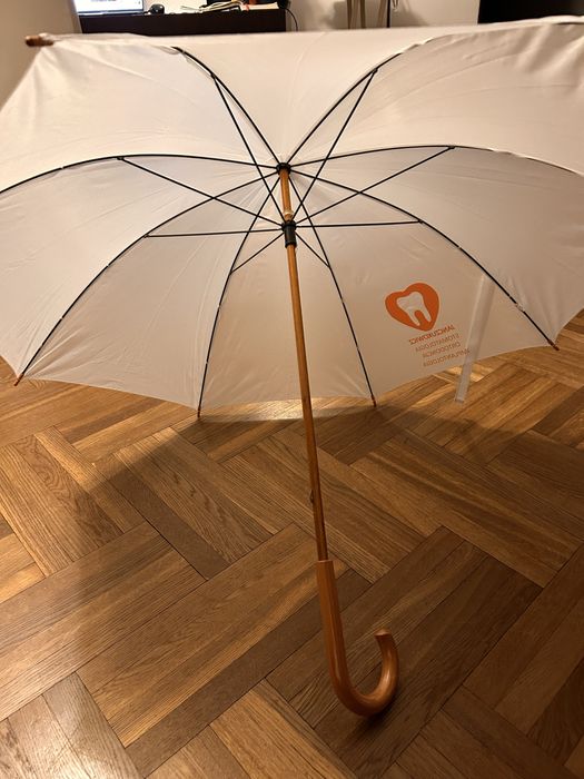 Nowa, duża, biała parasolka