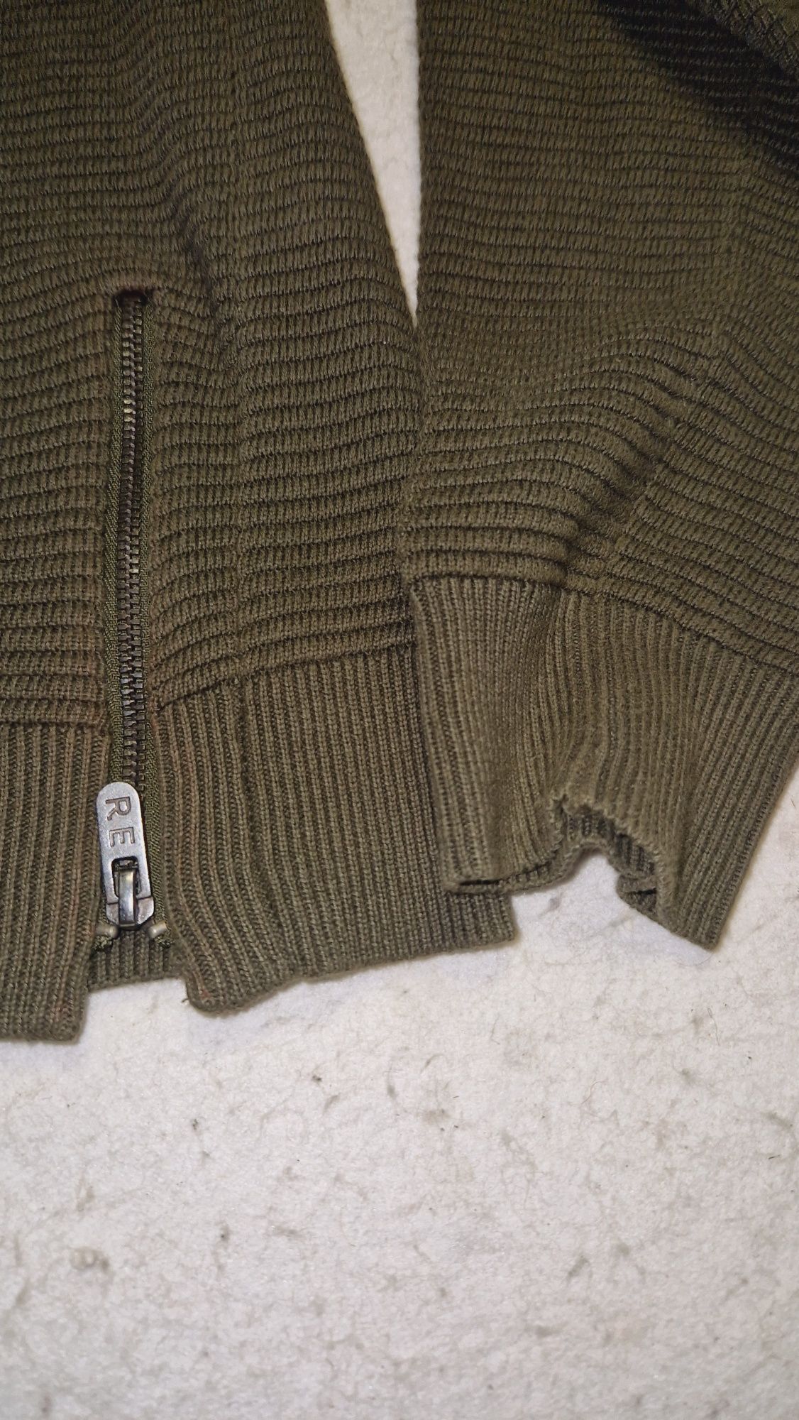 Sweter chłopięcy r. 158 nowy Reserved
