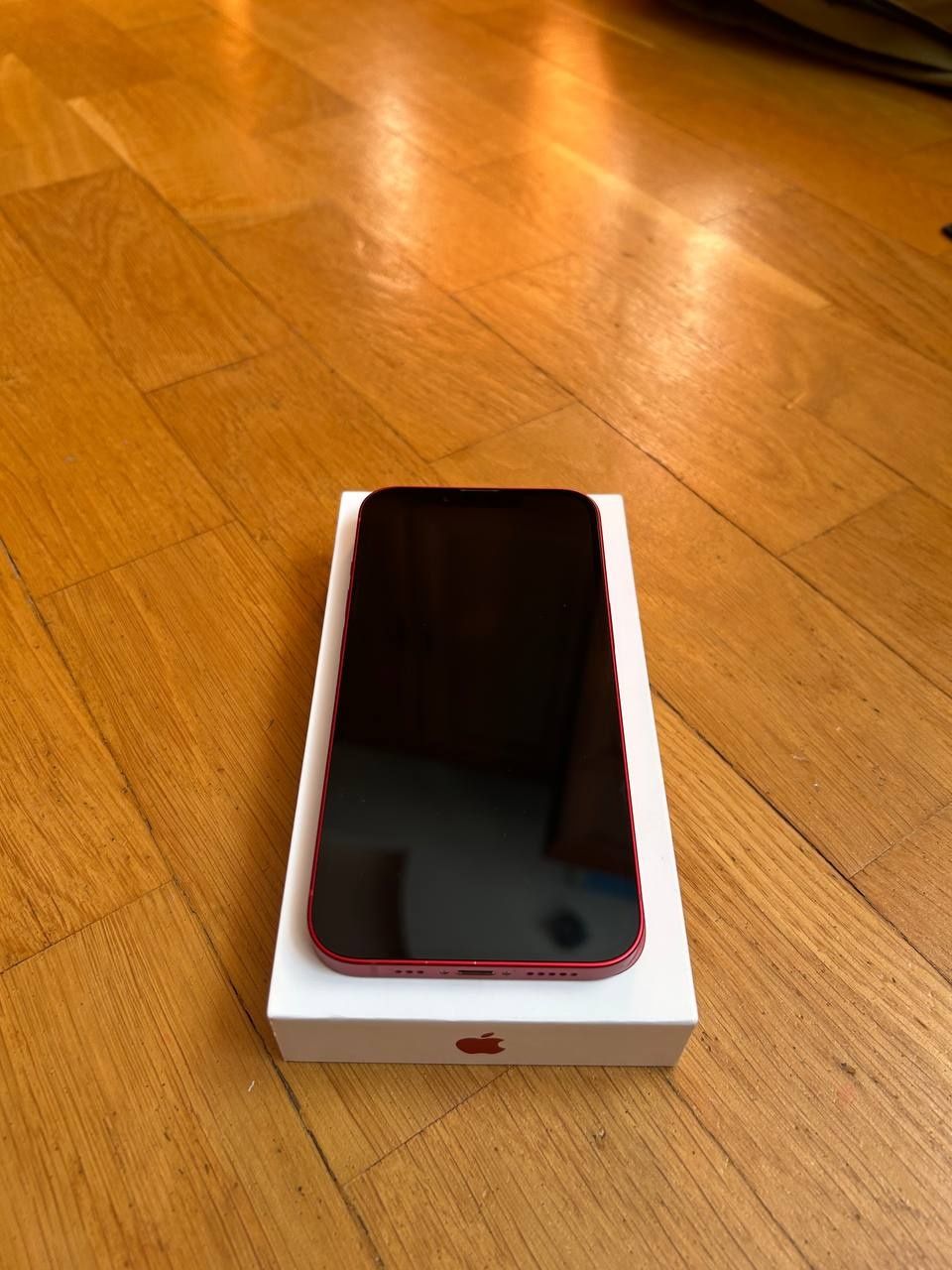 iPhone 13 128 red NEVERLOK