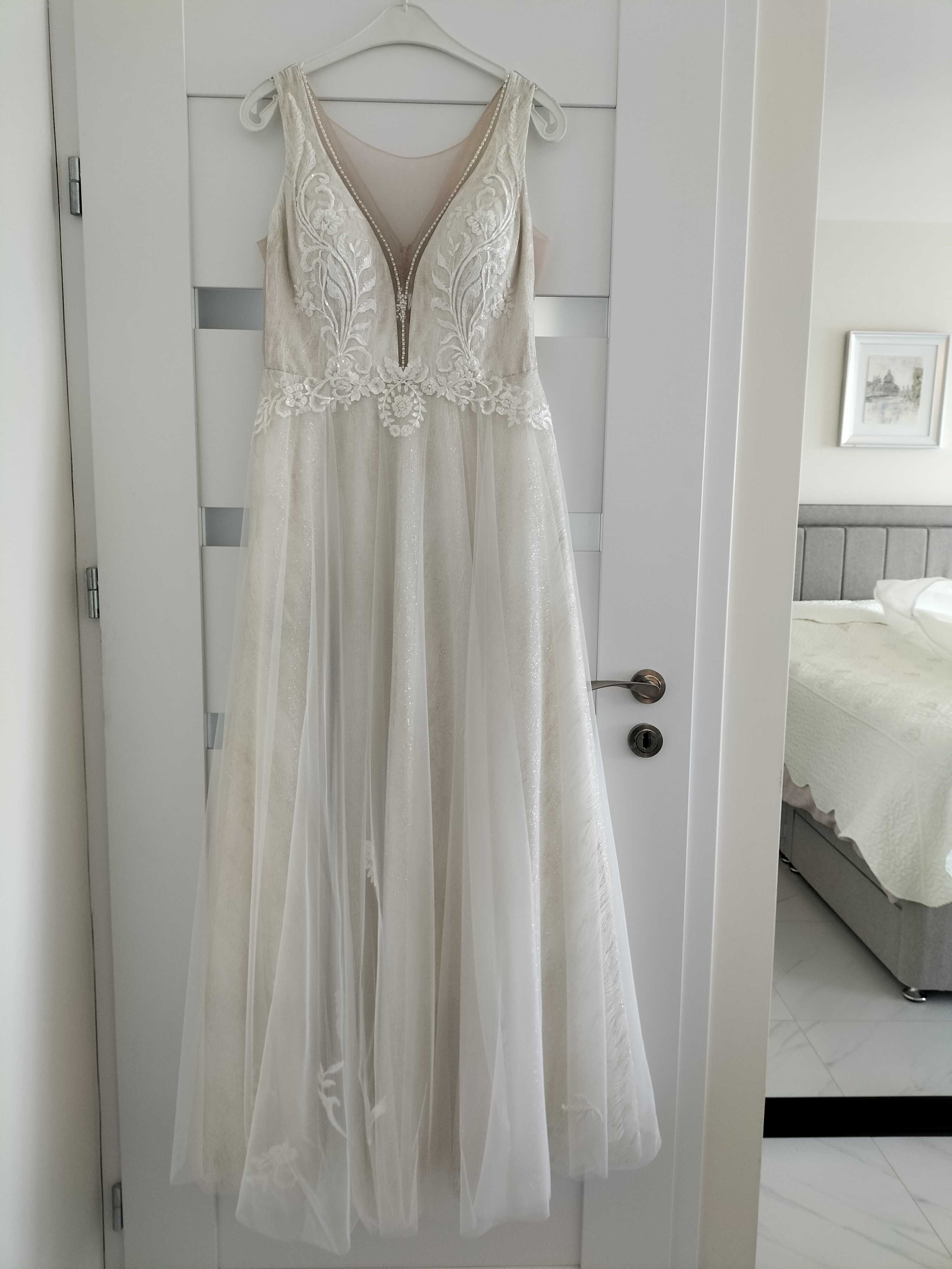 Piekna suknia ślubna rozmiar 42