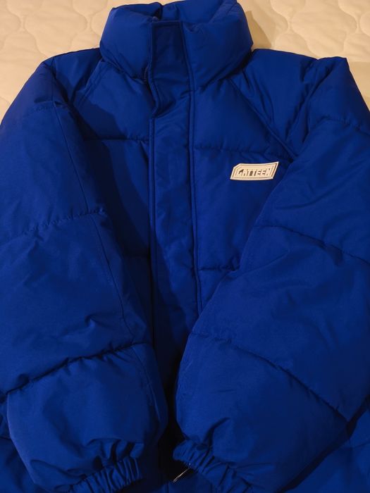 Жіноча осіння (зимова) куртка/пуховик королівського синього кольору.