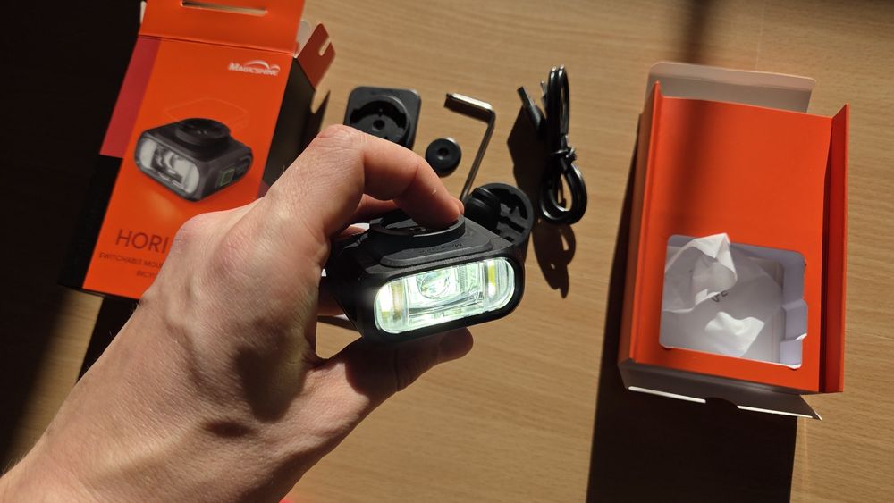 Lampka rowerowa Magicshine Hori 900