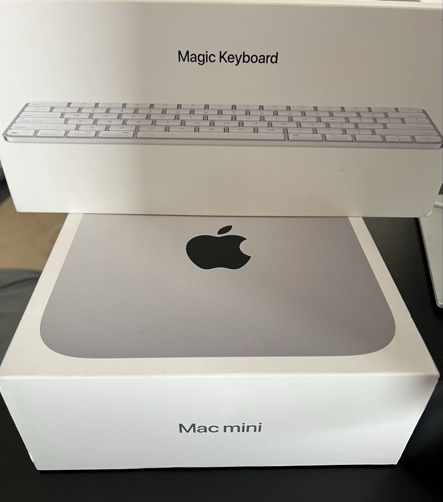 Mac Mini M1 256 GB 8GB com Magic Keyboard
