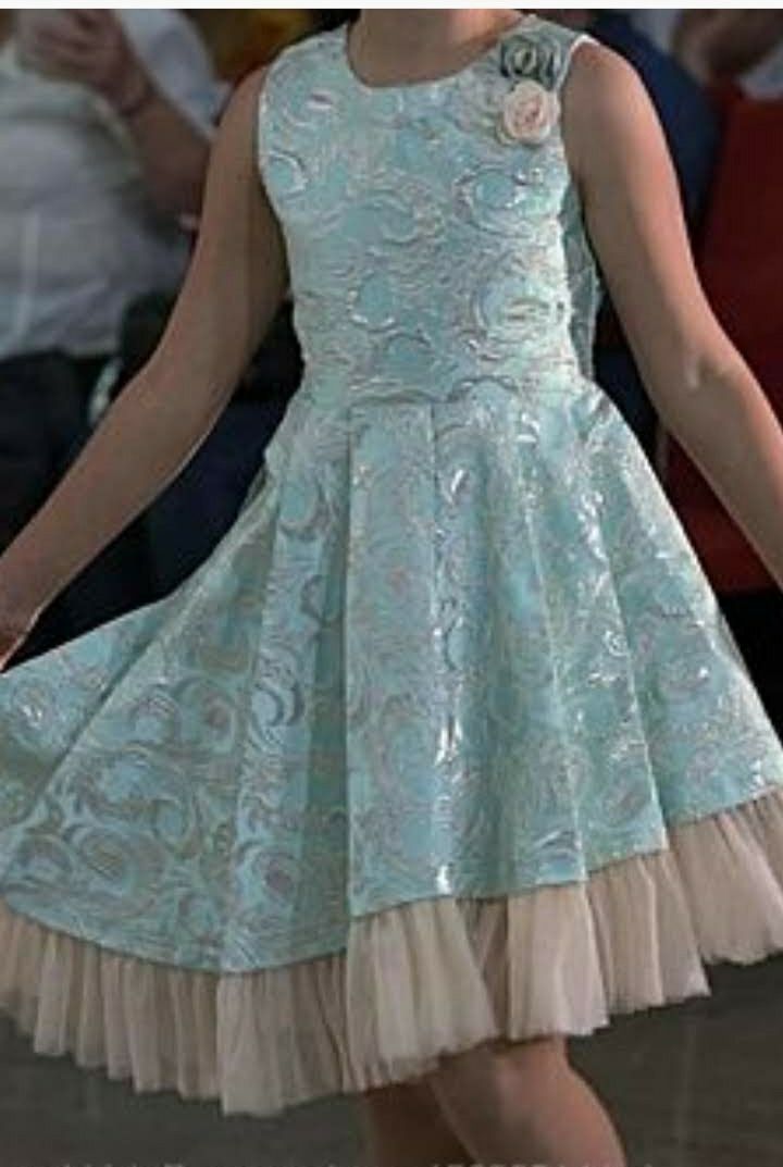 Шикарное платье на 10-12 лет