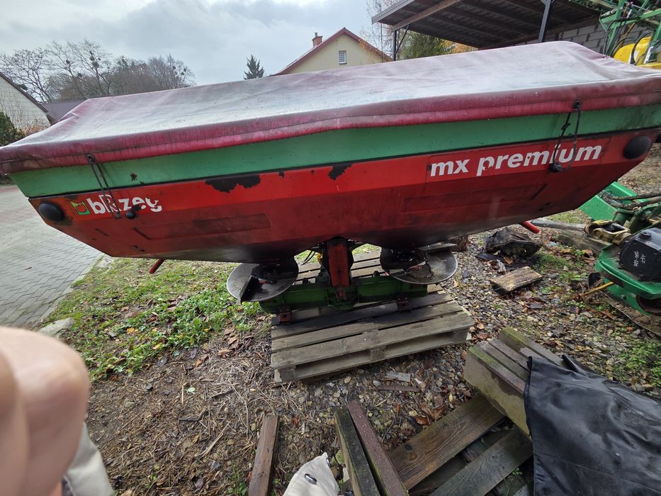 Roziewacz  nawozu unia mx premium