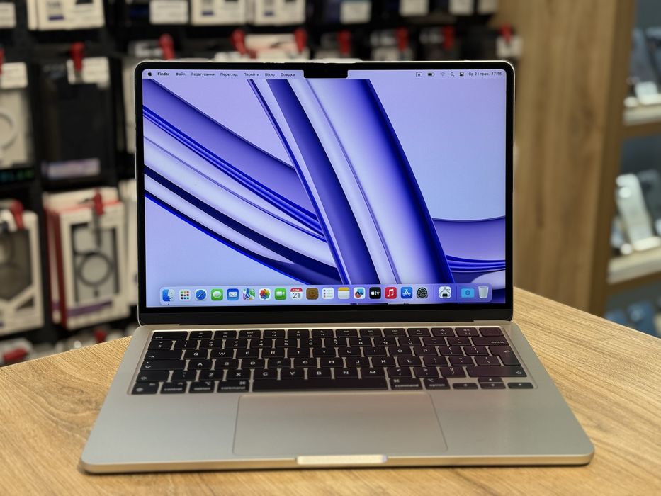 Apple MacBook Air 13 512GB 16GB RAM with Apple M2 2022