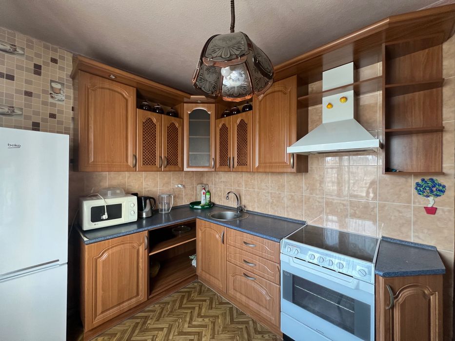 Без% Продам двокімнатну квартиру, Братства Тарасівців 8