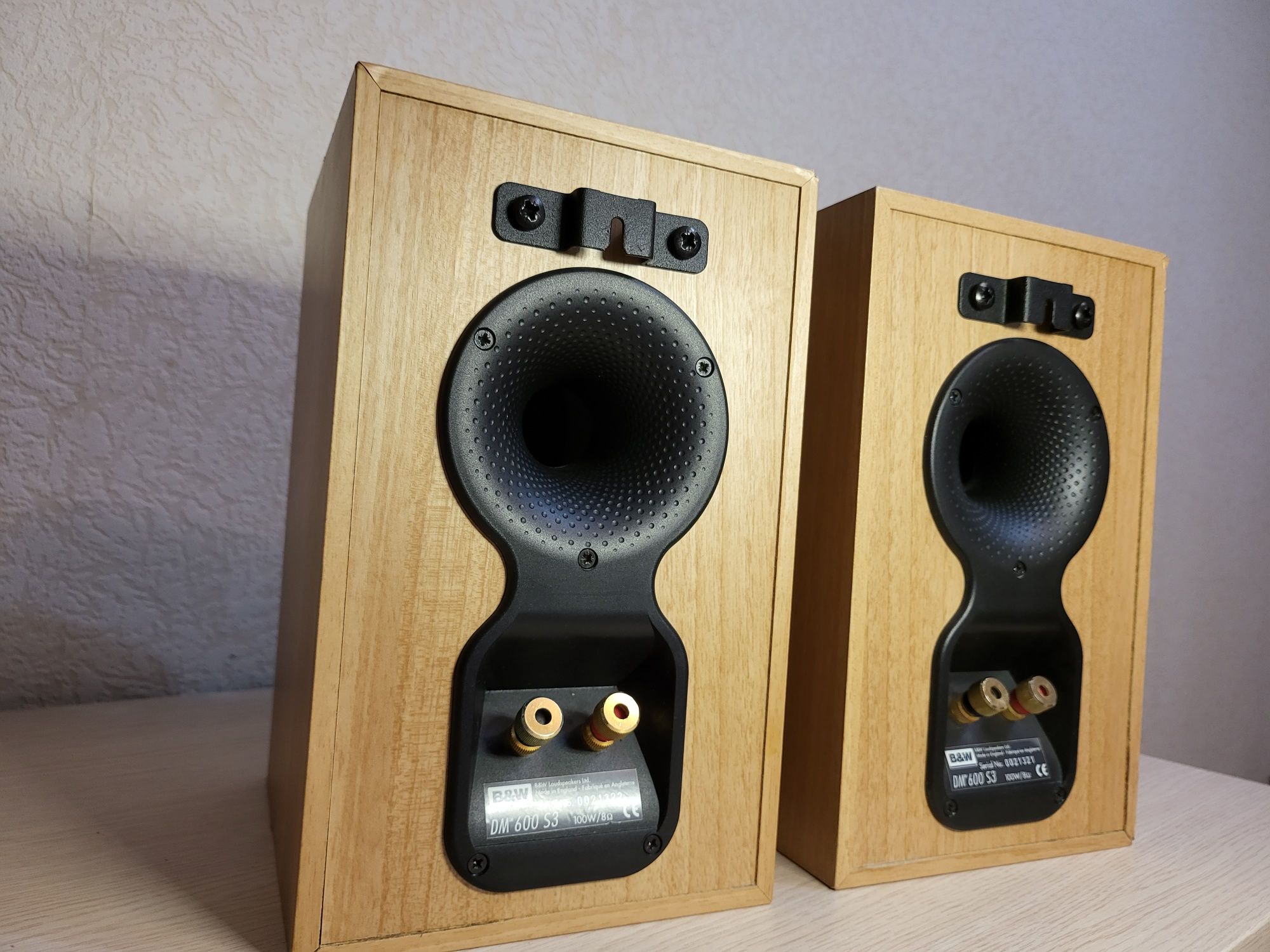 Bowers & Wilkins DM600 S3 Made in England