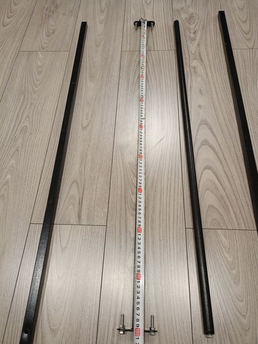 Стійка-вішалка для одягу