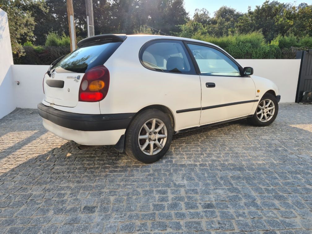 Toyota Corolla Starvan E11 2.0D