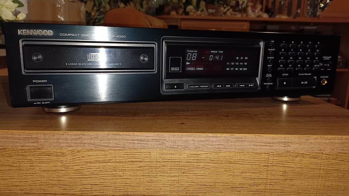 Compact Disc Yamaha CDX 490, Kenwood DP 4020