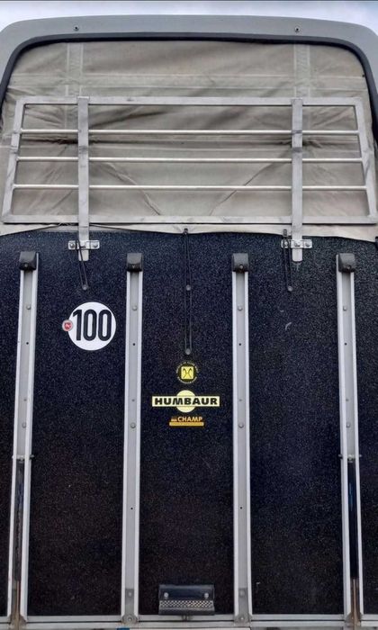 Przyczepa do przewozu 2 koni Humbaur HP2000
