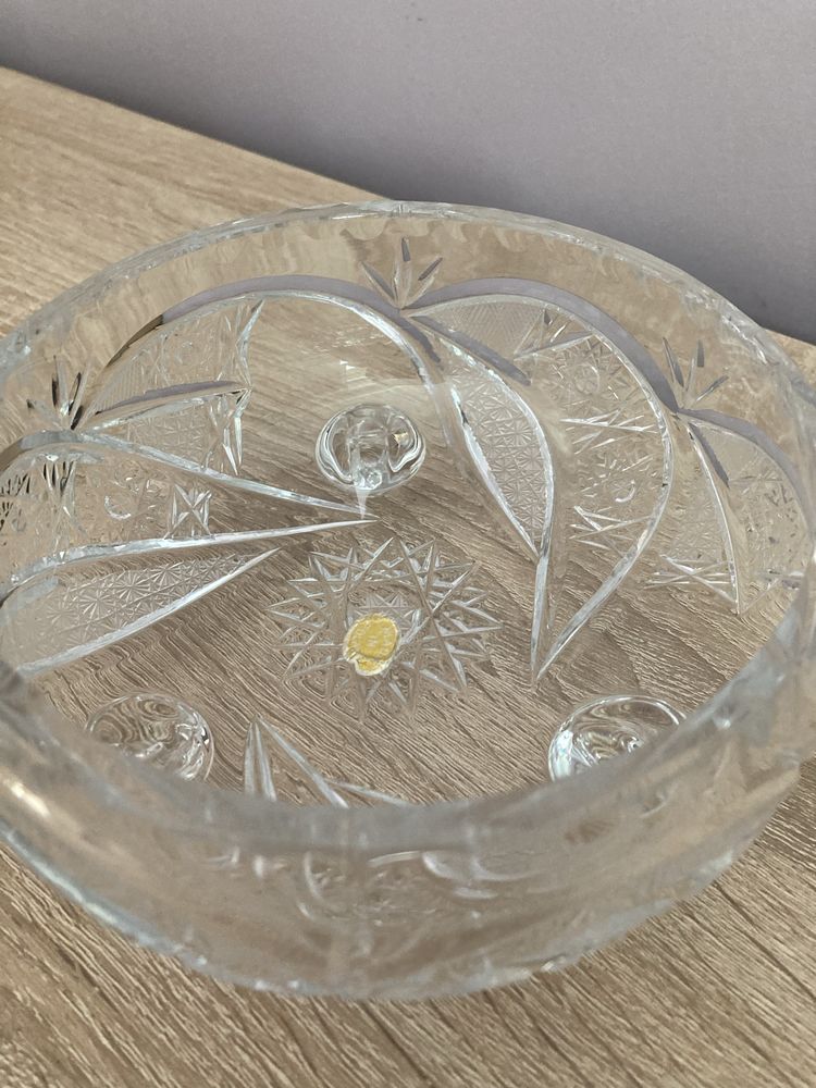 Piękna  nieużywana kryształowa bomboniera cukiernica kryształ PRL