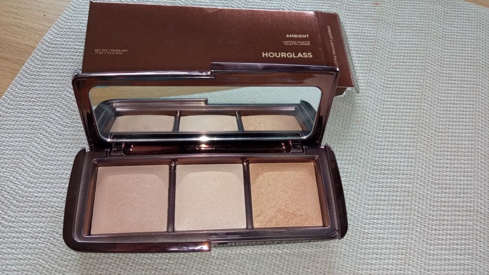 Hourglass Lighting Palette Volume 1