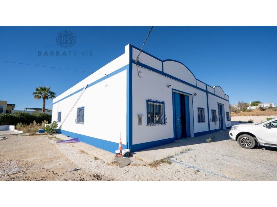 Armazém com Logradouro N125 Almancil