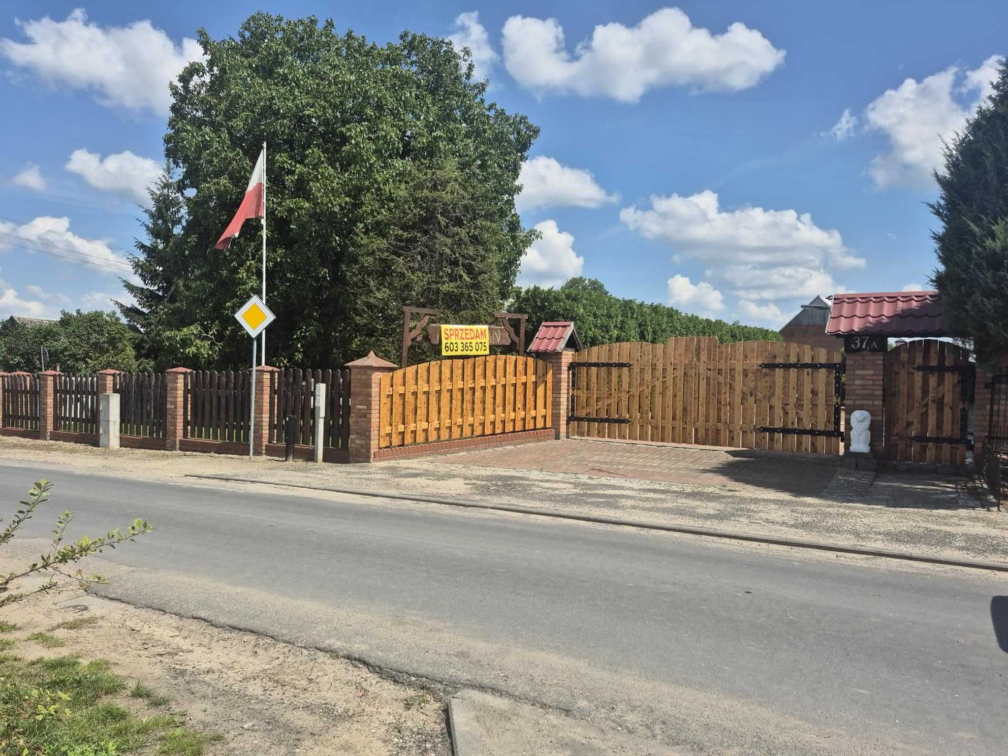 SPRZEDAM Parterowy DOM Dużo zieleni