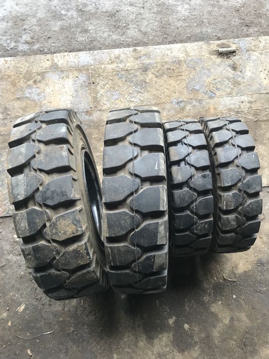 Колесо шина навантажувача вилочного погрузчика  toyota tcm linde clark