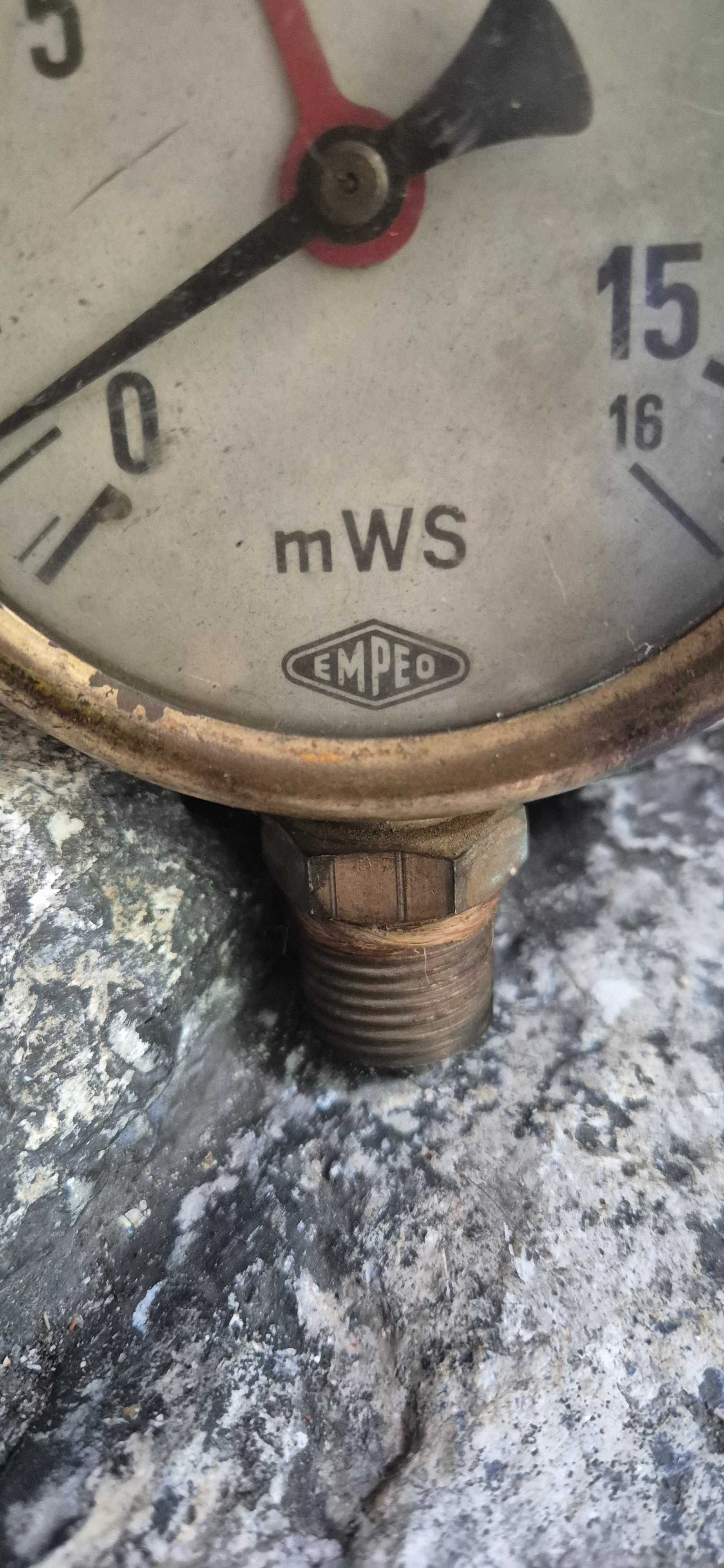 Mosiężny manometr antyk vintage EMPEO  dekor techniczny industrial