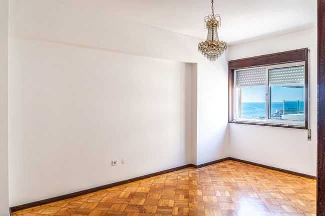 Magnífico apartamentoT4, na Av. Brasil.