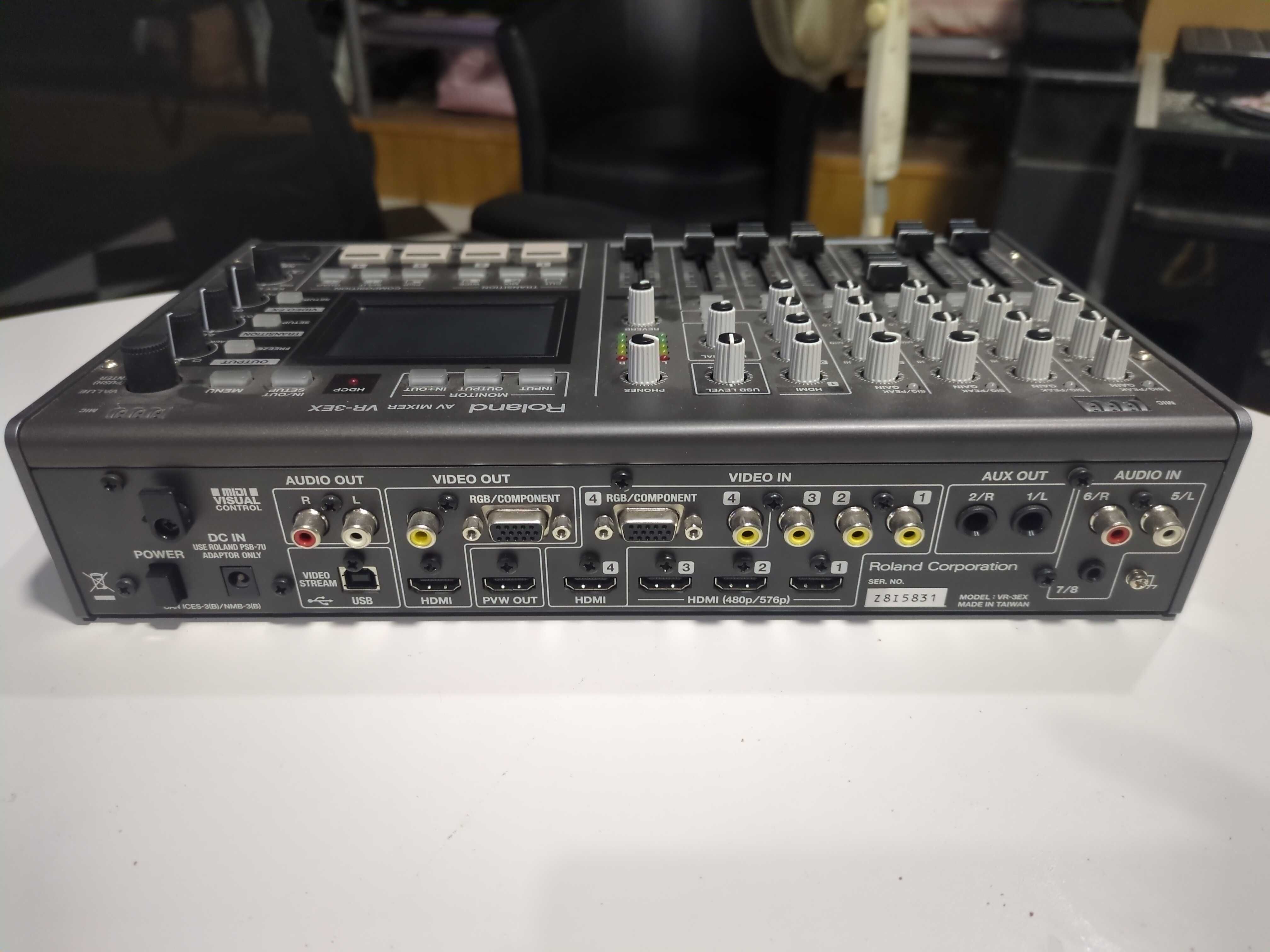 Roland AV Mixer VR-3EX