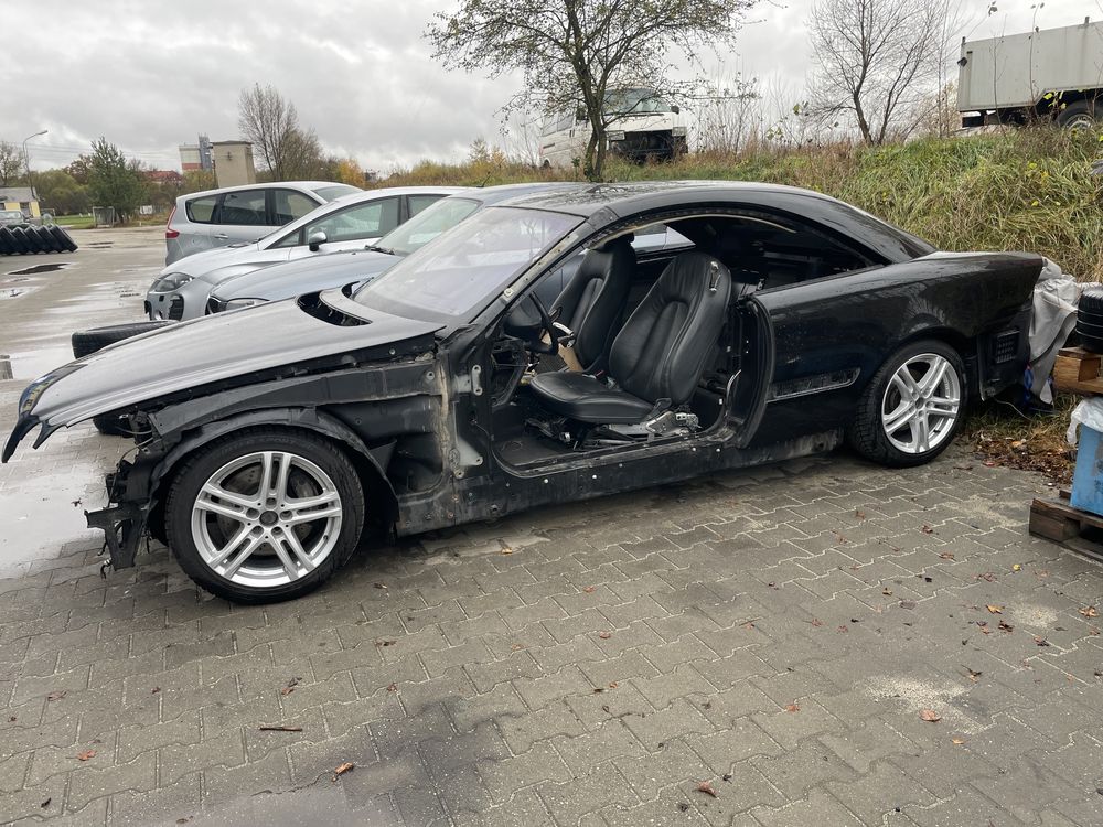 Mercedes CL500 nadwozie zdekompletowane