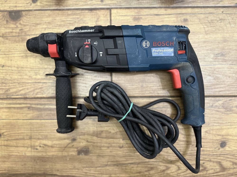 Młotowiertarka, młot udarowy BOSCH GBH240 + walizka