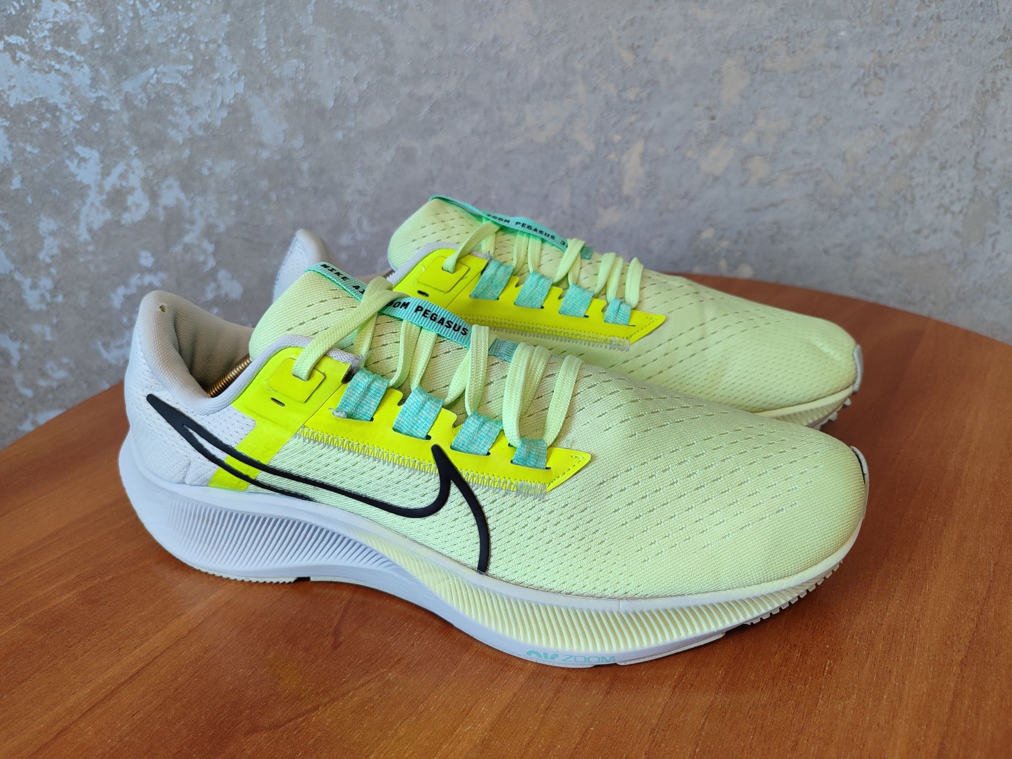 Кросівки гдля бігу Nike Air Zoom Pegasus 38
Взуття для бігу Air Zoom P