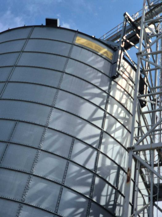 Silosy zbożowe płaskodenne. Typu Araj.