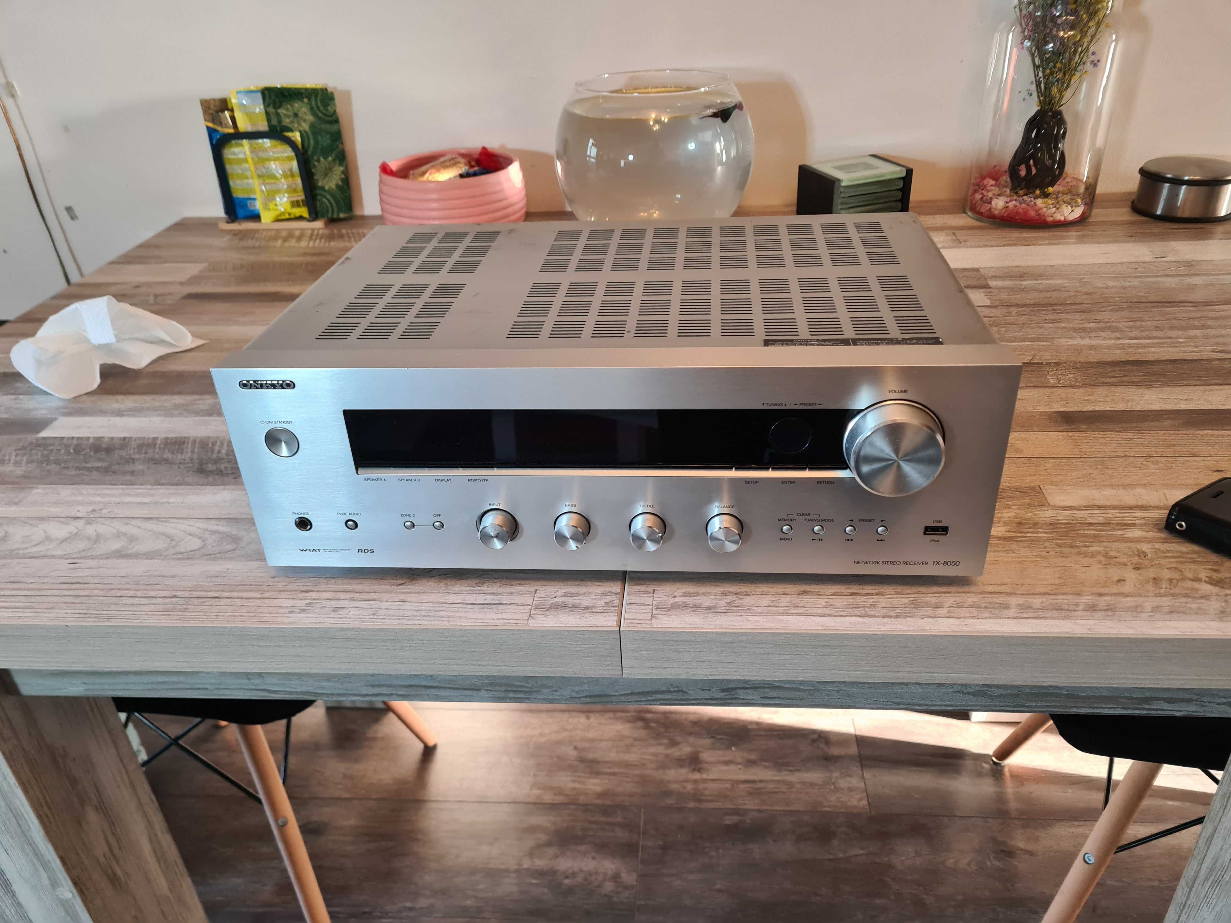 Wzmacniacz, Amplituner Onkyo TX-8050