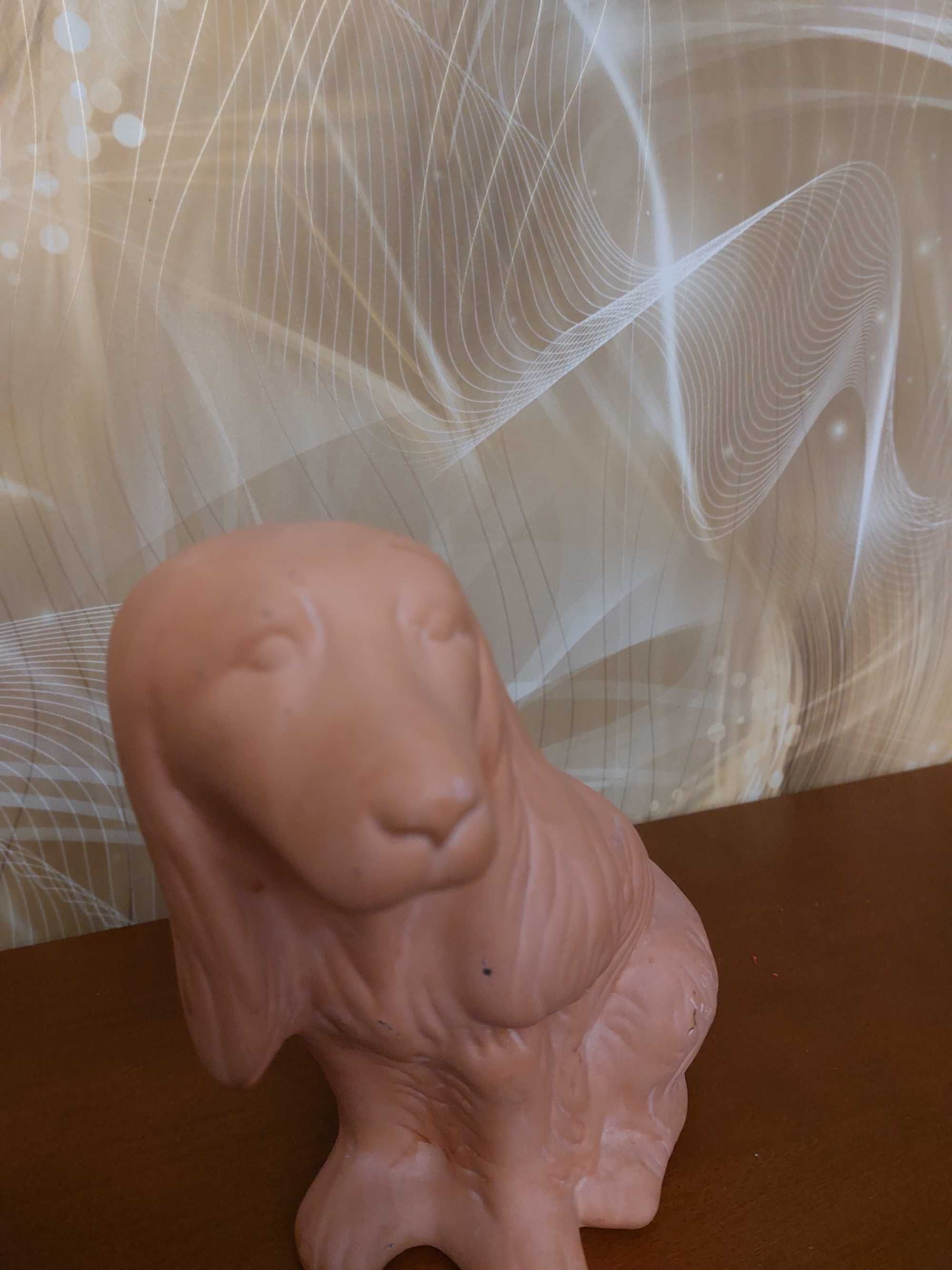 Gipsowa figurka do ogrodu cocker spaniel