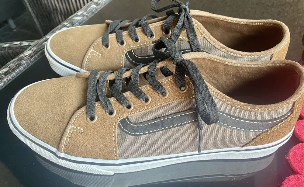 Tenis vans originais como novos