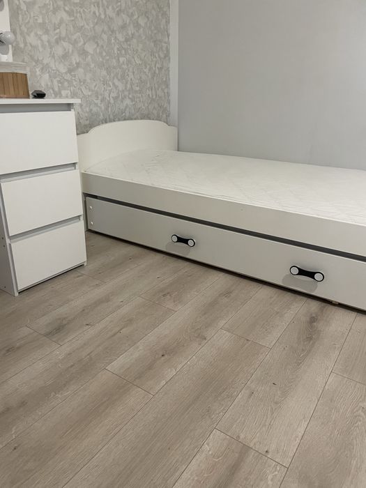 łóżko młodzieżowe