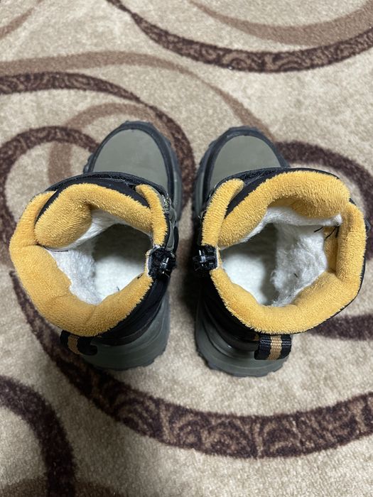 Продам зимові чоботи на хлопчика