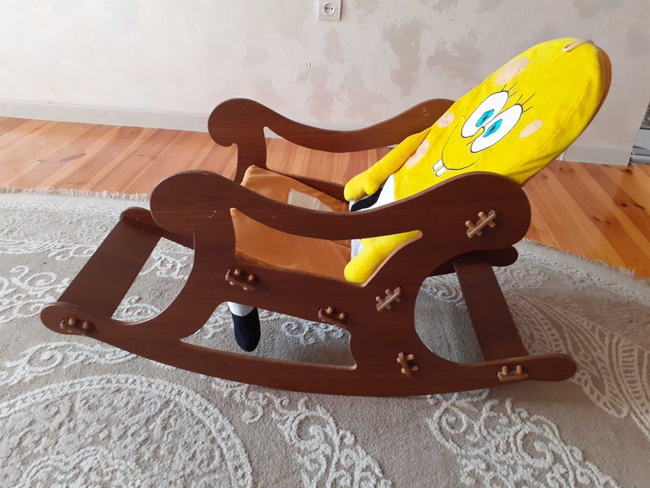 Крісло качалка,  крісло гойдалка,  стул качалка Шубка Боб