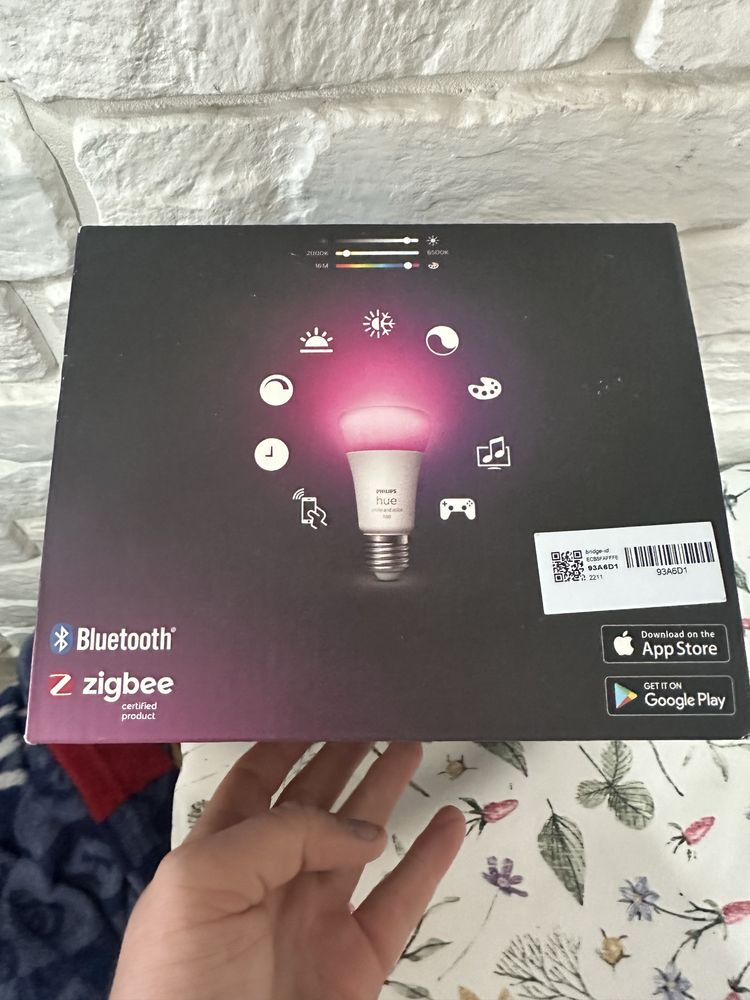 Nowe Philips Hue White and color ambiance Zestaw startowy E27