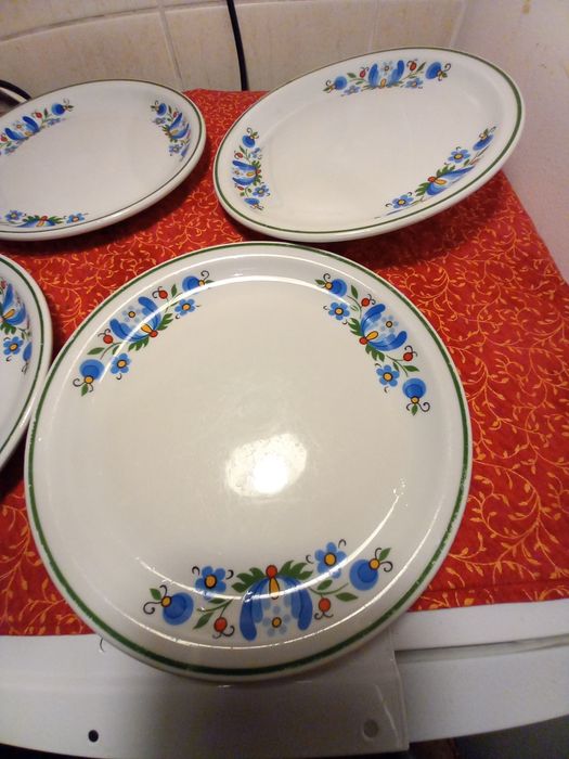 Talerze porcelana z motywem kaszubskim śr. 22,5 cm 4 szt