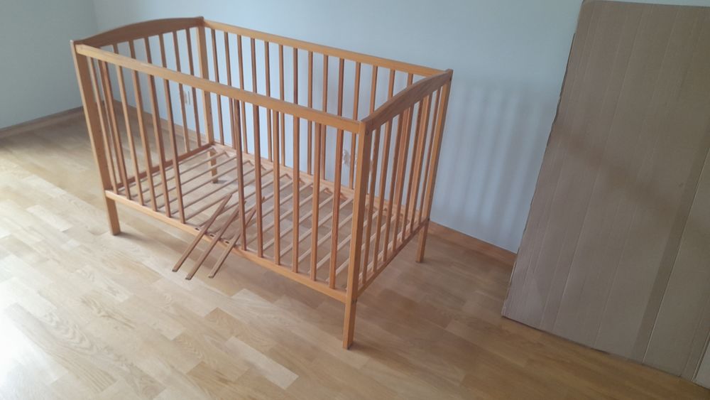 Łóżeczko drewniane dla dziecka