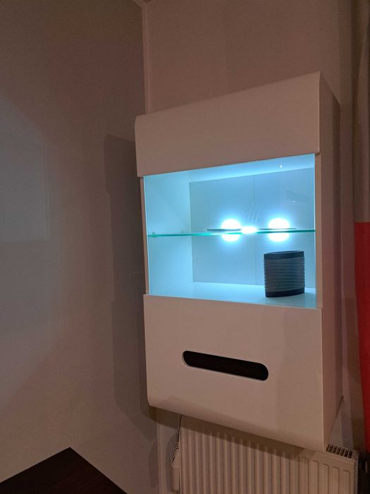 Witryna wisząca Azteca z BRW. Z oświetleniem.