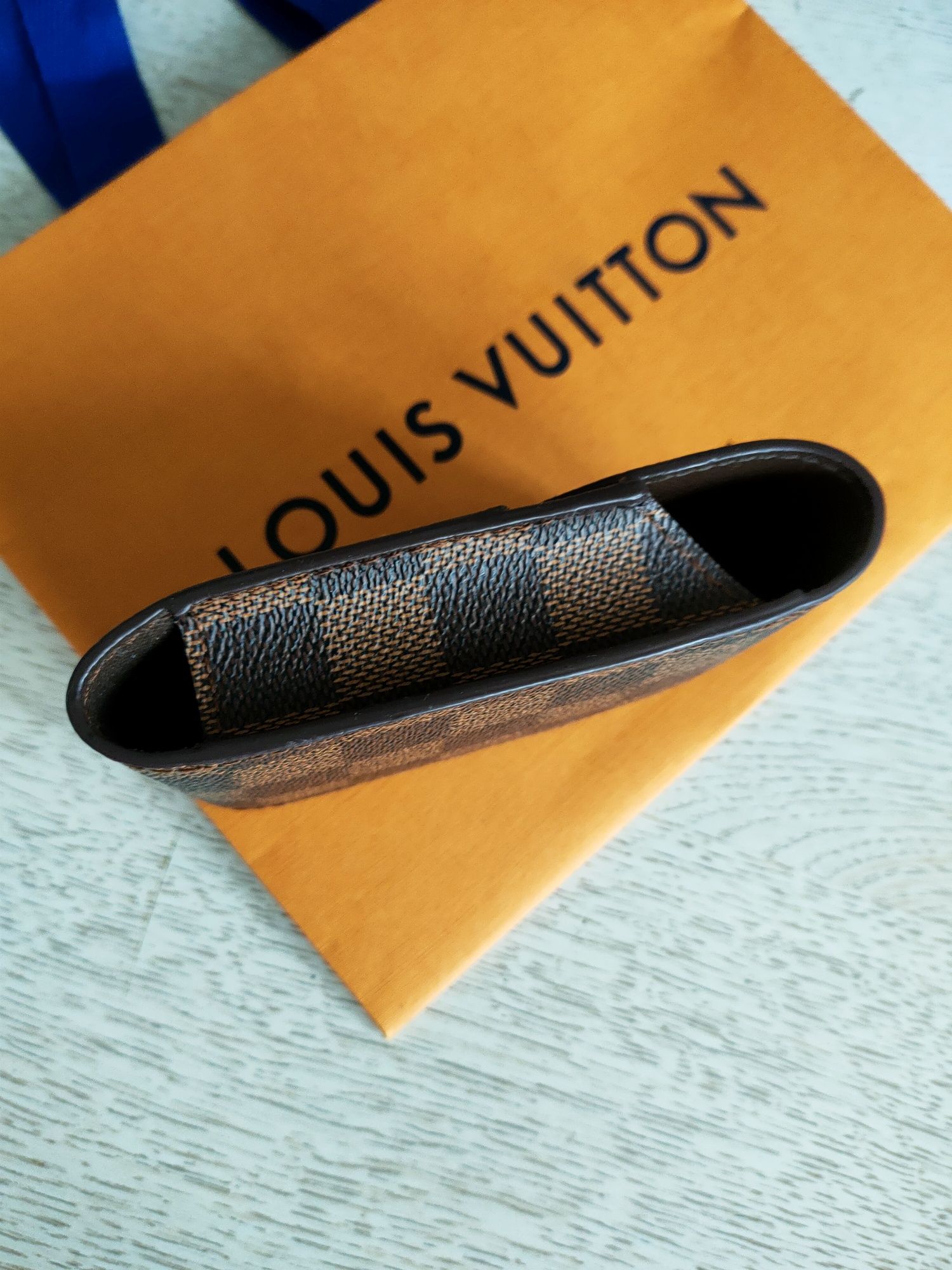 Wyprzedaż -Etui Louis Vuitton