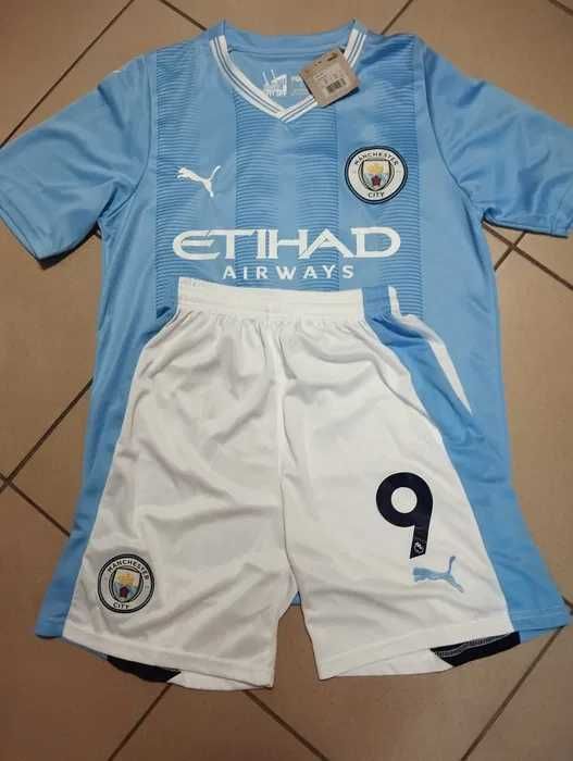 Komplet sportowy Manchester City " Haaland " r.128