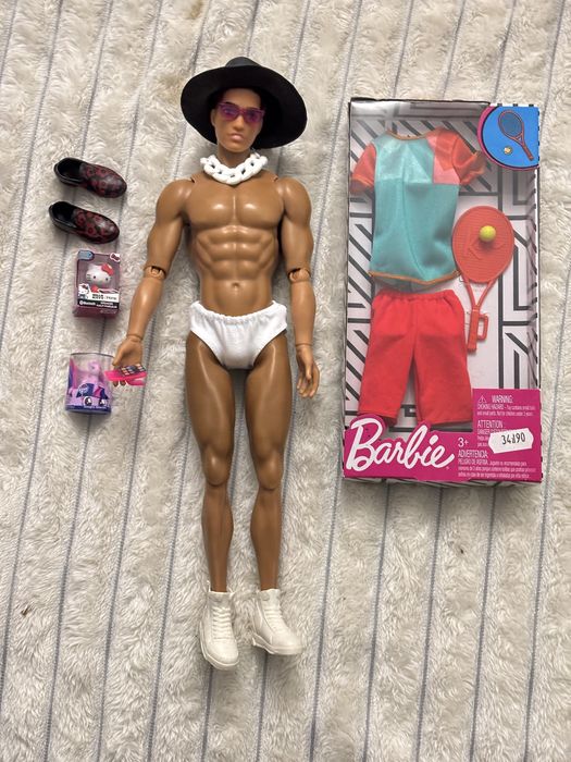 Lalka Glowa lalki Barbie Ken, ciało jak Adonis akcesoria buty