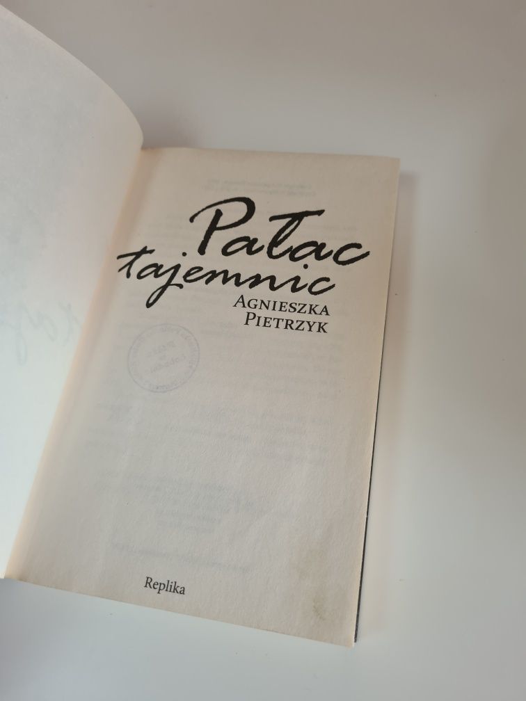 Pałac tajemnic - Agnieszka Pietrzyk