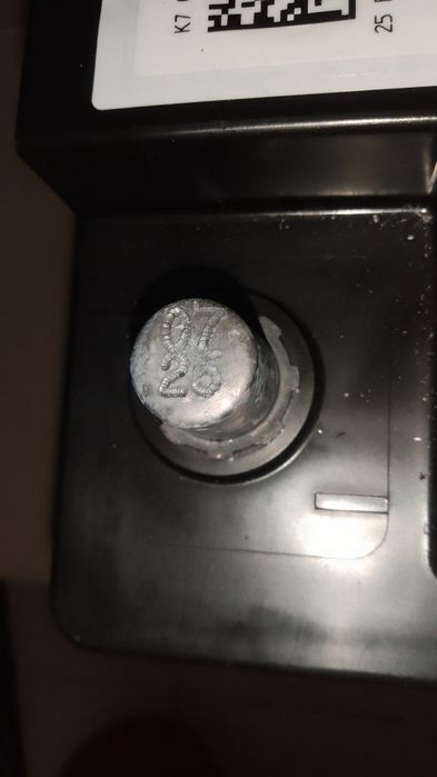 Akumulator Varta logo BMW