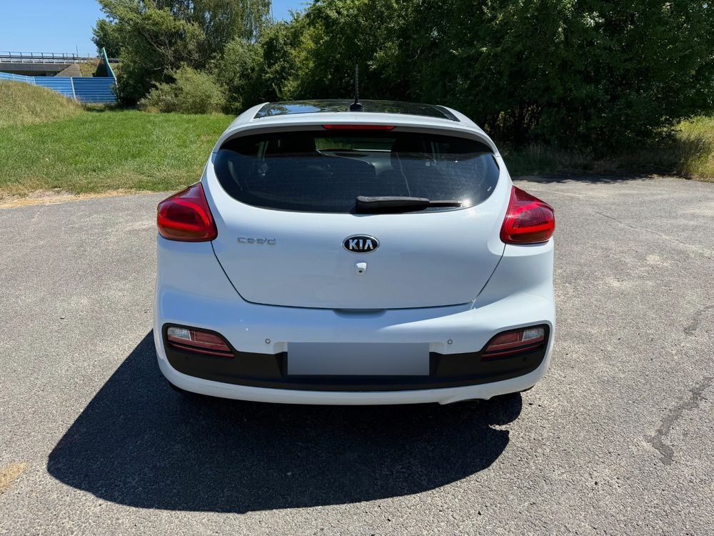 Kia ProCeed