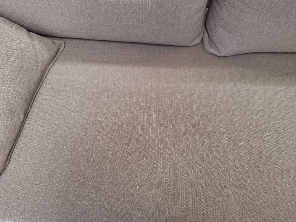 Sofá-cama em tons cinza