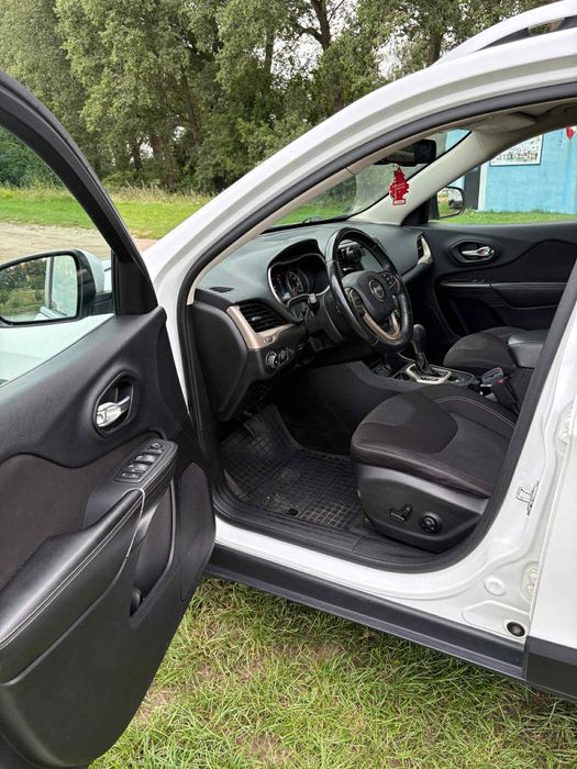 Jeep Cherokee 3.2. Benzyna + gaz 2015